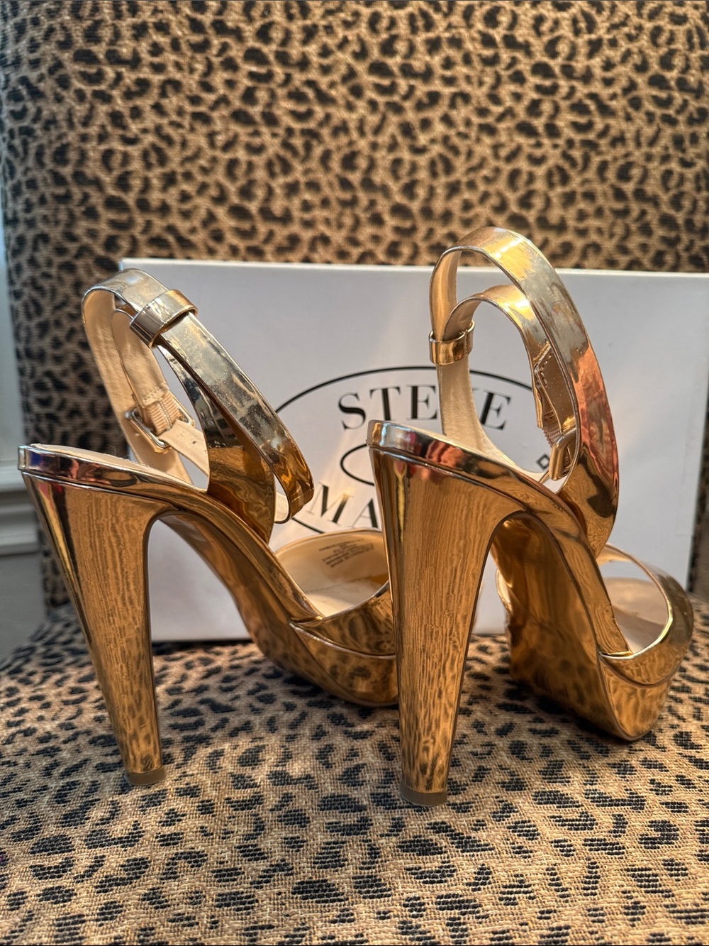 Steve Madden Metallic Gold Platform Heels. Worn Once. 4” Heel. - Picture 5 of 8